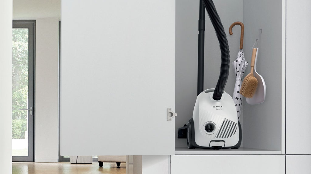 Bosch Serie 2 Bagged Vacuum Cleaner, Compact and Lightweight - White