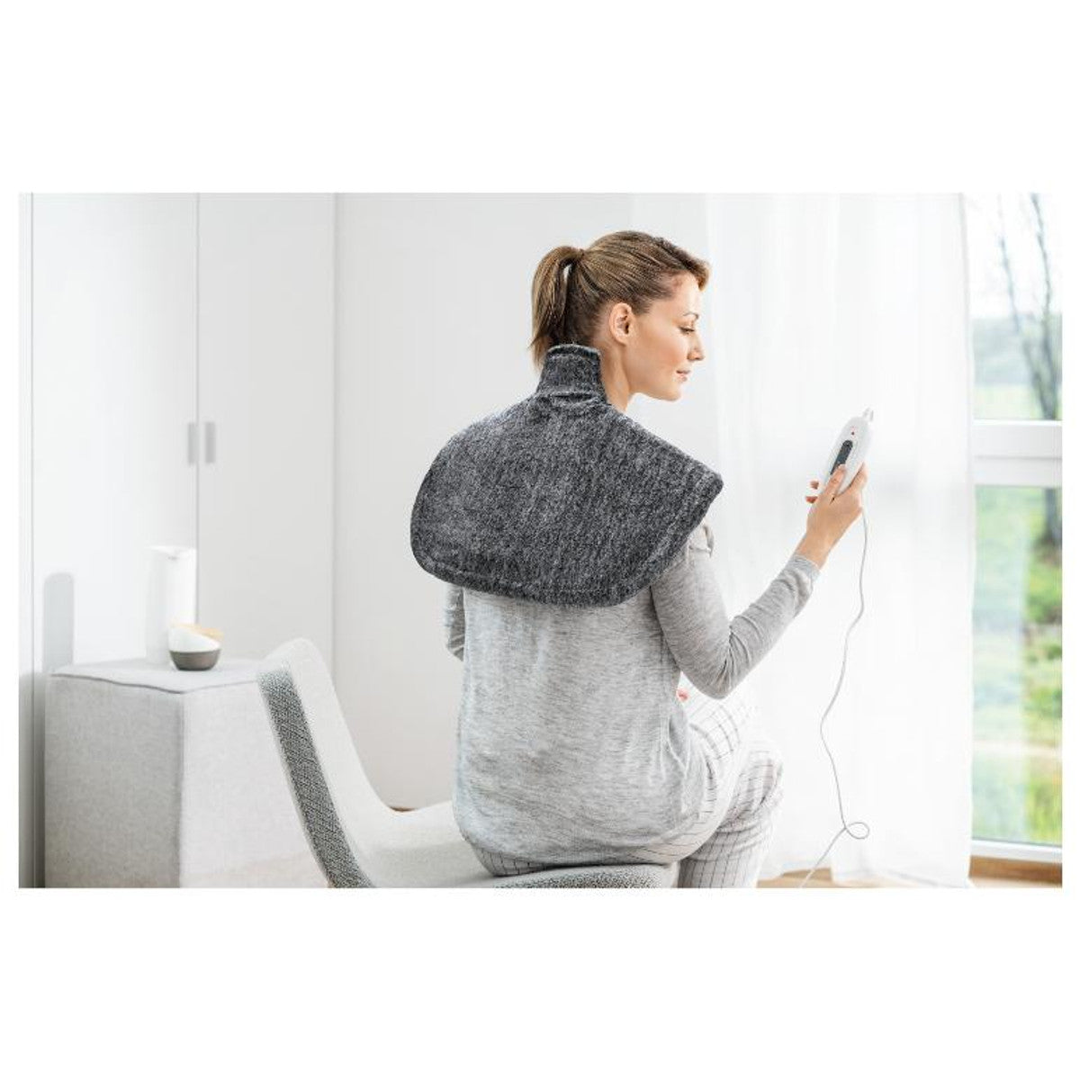 Sanitas SHK 50 Shoulder and Neck Heating Pad, Dark Grey